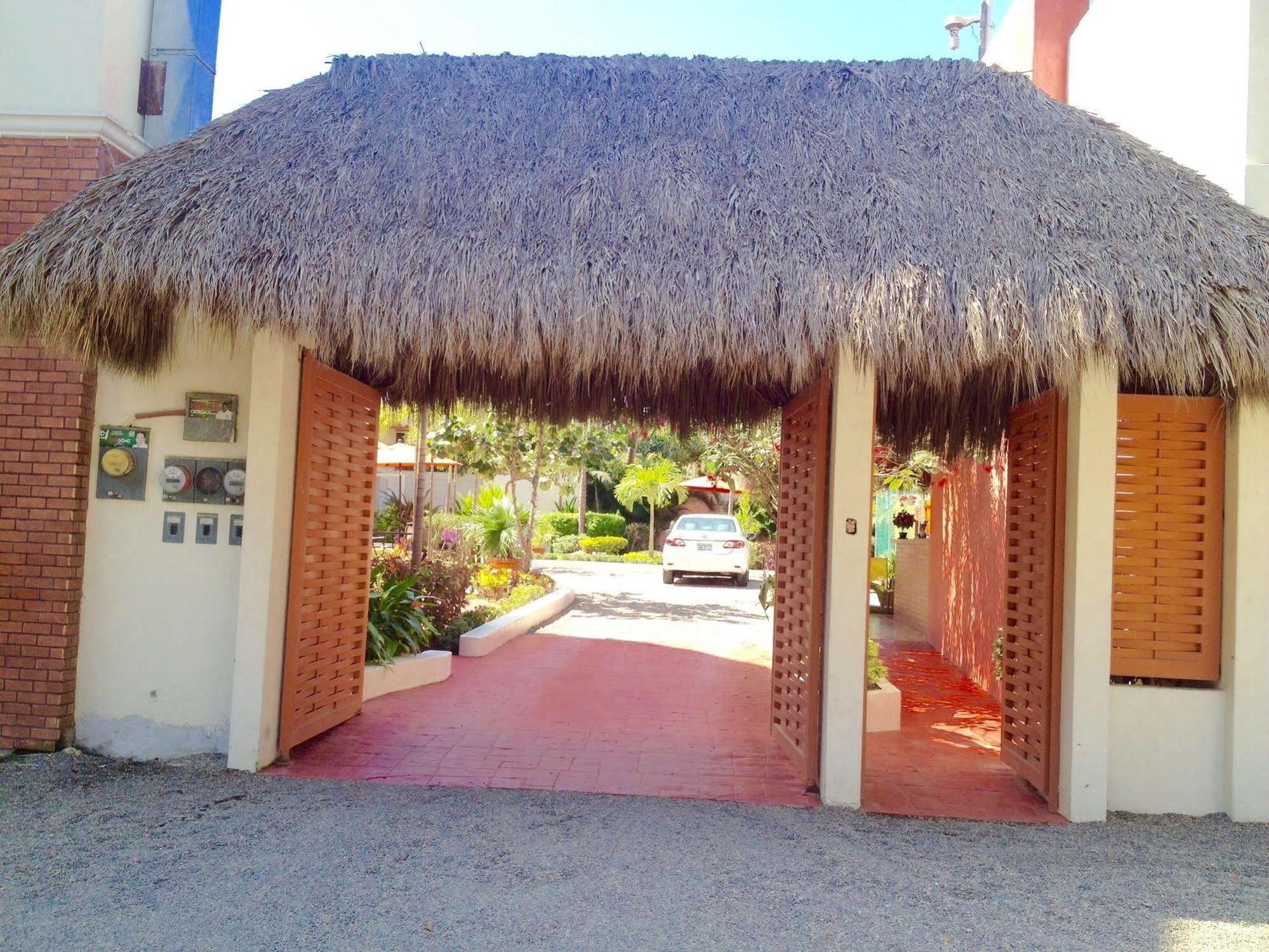 Hotel Y Suites Los Encantos Sayulita Esterno foto